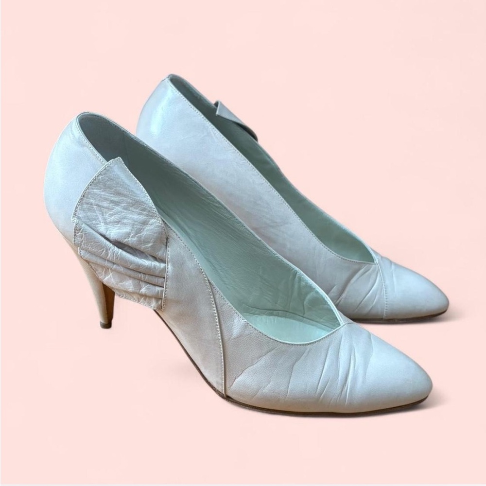 MAUD FRIZON White Heels with Minimalist Design